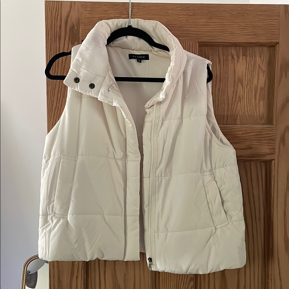 Blu Pepper White Oversized Quilted Vest with High Collar